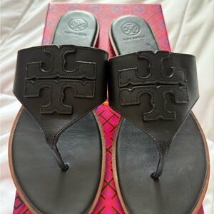 Tory Burch Perfect Black Leather Thong Sandals